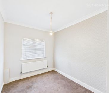 3 bedroom end of terrace house to rent - Photo 2