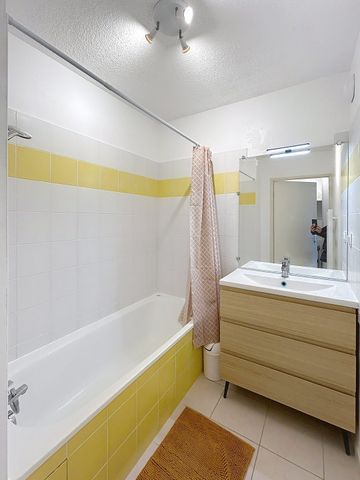 Location Appartement 2 pièces 49m² GAILLAC 81600 - Photo 4