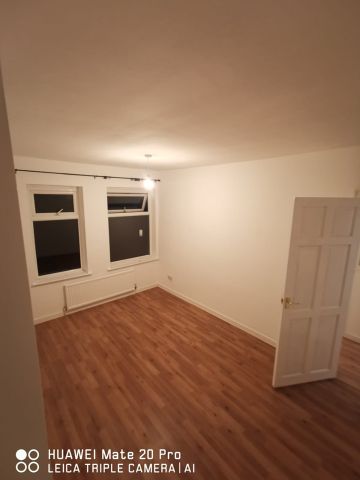 3 Bed End Terrace, Hastilar Road South, S13 - Photo 2