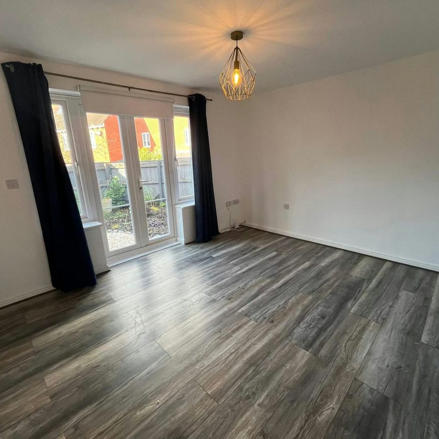 Semi-detached house to rent on - Photo 1