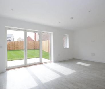 3 bedroom detached house to rent - Photo 2