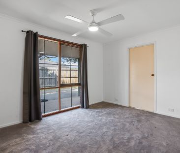 25 Cameron Way, Pakenham VIC 3810 - House For Rent | Domain - Photo 4