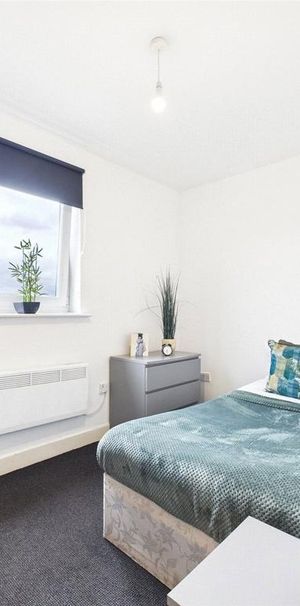 Flat to rent - Photo 1