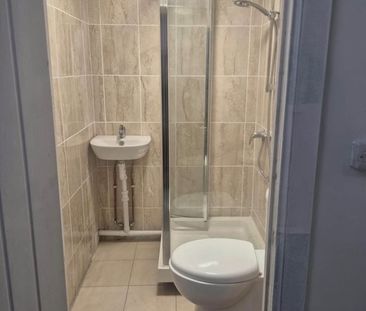 Studio Flat, Moat Lane, LU3 - Photo 4