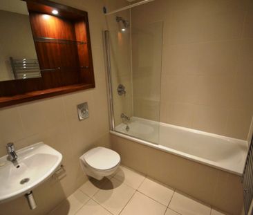 Admiral House, City Centre - Photo 4