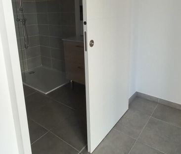 Location Appartement 1 pièce 27m² FREJUS 83600 - Photo 3