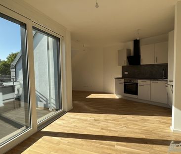 „Dachgeschosswohnung - Sauna und Fitnessbereich im Herzen von Auhof“ - Photo 2