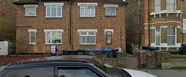 Room in a Shared Flat, London, SE25 - Photo 1