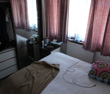 Yeading Lane, Hayes - Photo 6