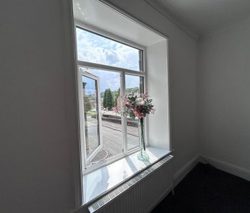 2 bedroom end of terrace house to rent - Photo 4