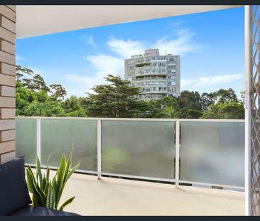 A Modern, Peaceful and Spacious Apartment - Photo 5