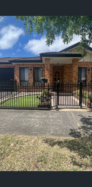 1 Cherry Blossom Close, Craigieburn, Vic 3064 - Photo 1
