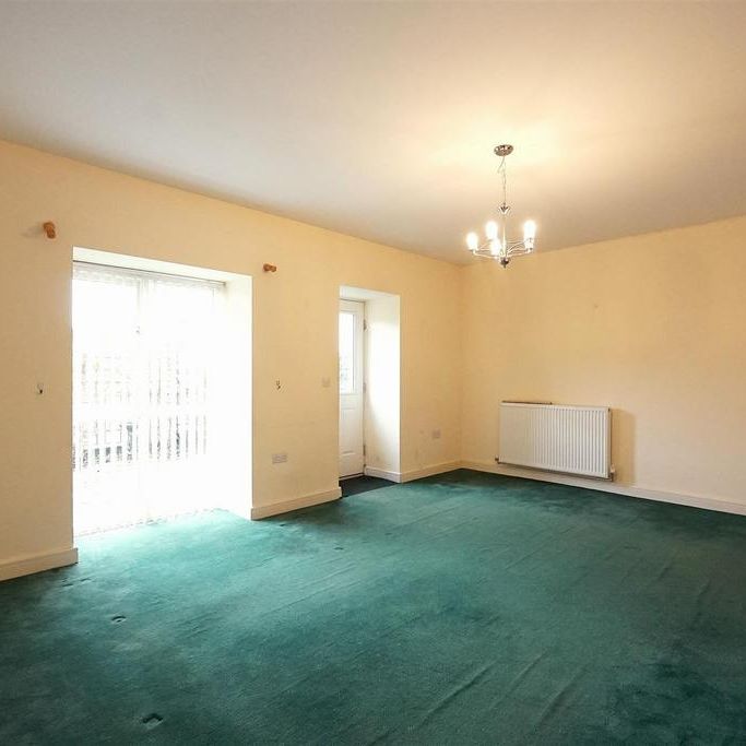 3 bedroom end of terrace house to rent - Photo 1