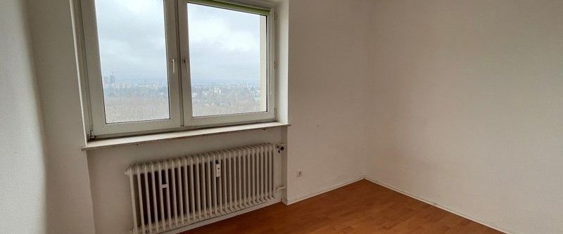 Helle 1 1/2-Zimmerwohnung mit Einbauküche - Foto 1