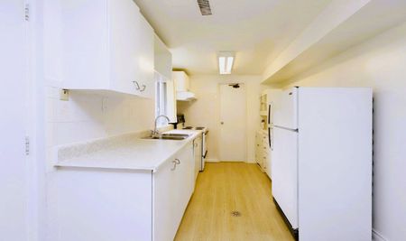 For Lease - 4145 Quaker Hill Drive Unit# 2, Mississauga, Ontario - Photo 5