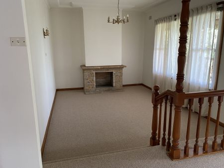 Three bedroom home nestled amongst the bushland - Photo 2