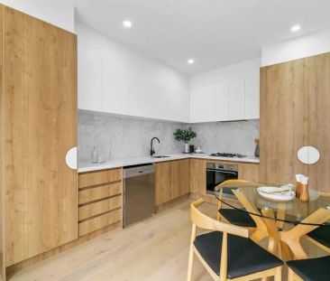 “Refined Urban Living” - Photo 5