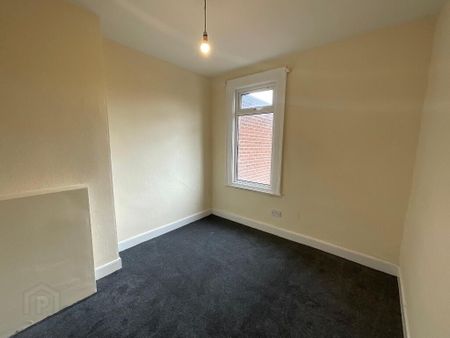 146 Donegall Avenue, Belfast, BT12 6LY - Photo 3