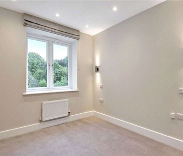 An exceptionally stylish apartment in and ideal Sevenoaks location. - Photo 5