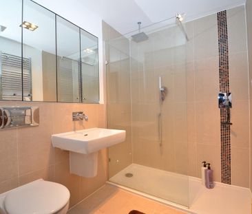 2 bedroom apartment - Photo 2