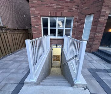 For Lease - 3165 Owls Foot Drive, Mississauga, Ontario - Photo 2