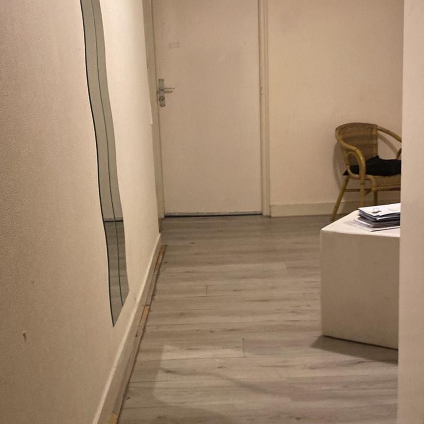 Per direct beschikbaar in het centrum van Roosendaal, een betaalbaar 2-kamerappartement - Photo 1