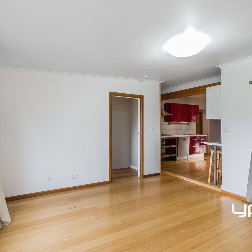 Quiet, Cosy & Convenient - Photo 1