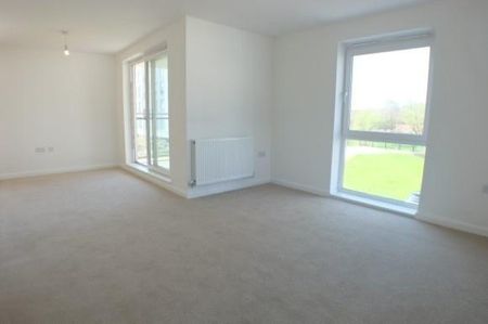 2 bedroom flat to rent - Photo 2