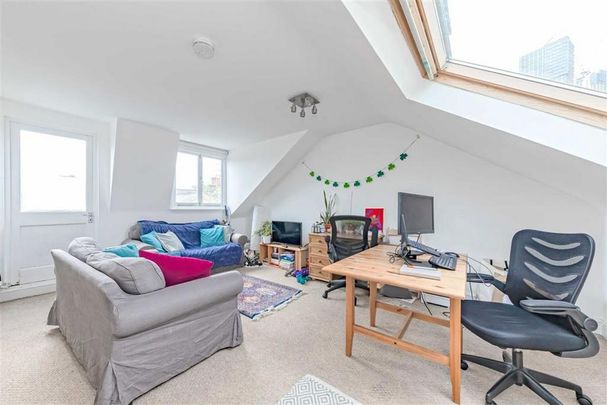 3 bedroom flat to rent - Photo 1
