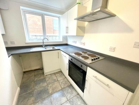 2 bedroom flat to rent - Photo 5