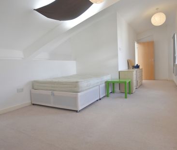 1 Bedroom Apartment - Photo 3