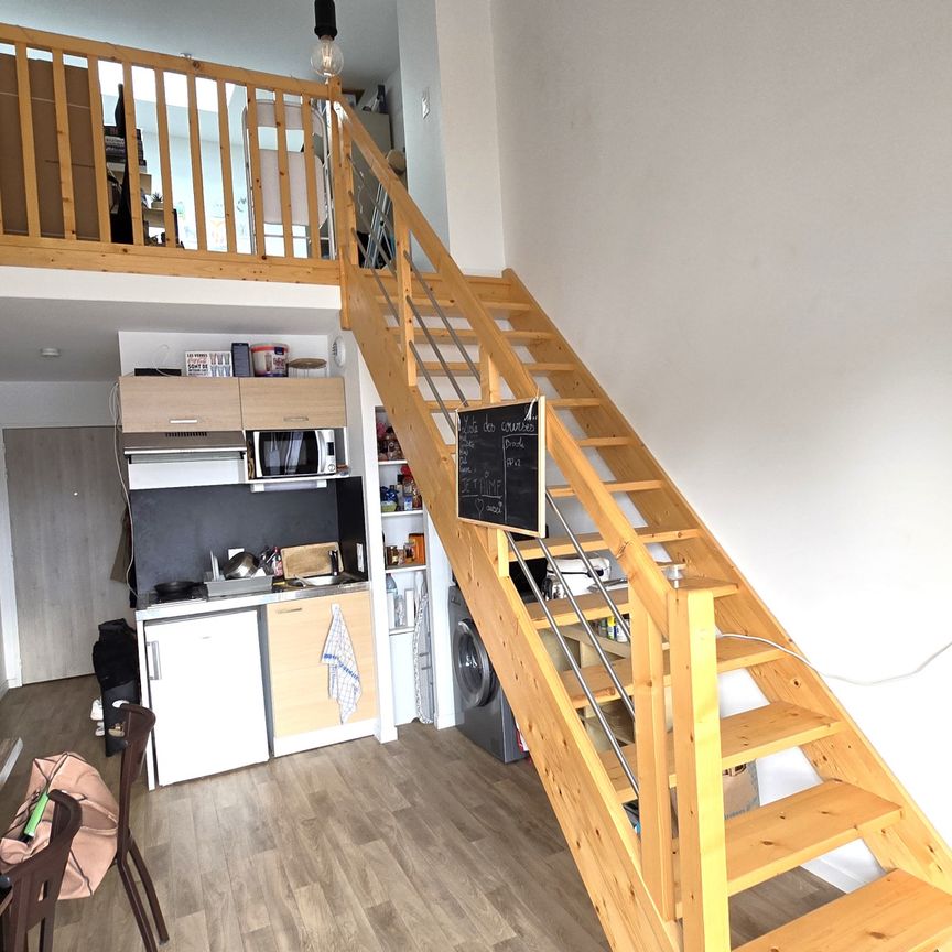 Location Appartement 1 pièce 32m² LA ROCHE SUR YON 85000 - Photo 1