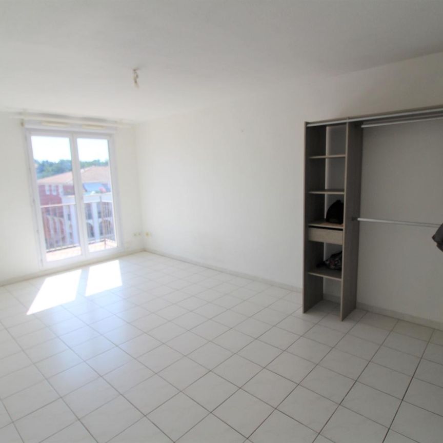 Location Appartement 1 pièce 33m² AIX EN PROVENCE 90ème - Photo 1