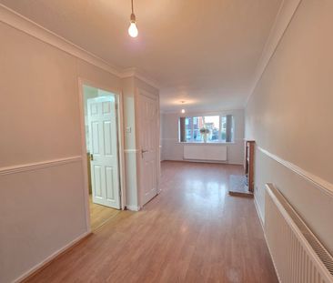 Three bed semi detached house - Photo 4