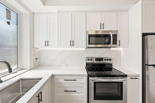 For Lease - 18 Keewatin Avenue Unit# 1, Toronto, Ontario - Photo 1