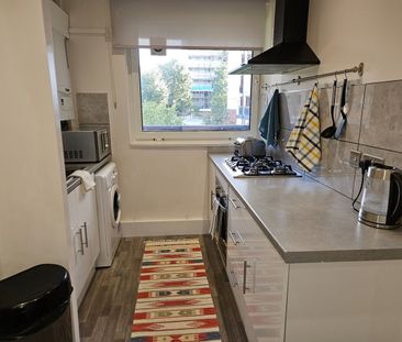 Room in a Shared Flat, Mortimer House, W11 - Photo 6