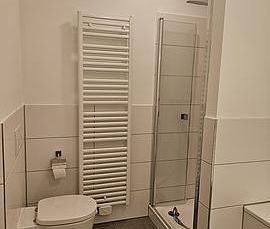 Moderne Etagenwohnung im schönen Lemmerzpark *Einbauküche - Foto 1