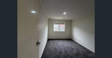 4 Bedroom Family Home - Photo 3