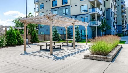 Saginaw Gardens - Photo 4