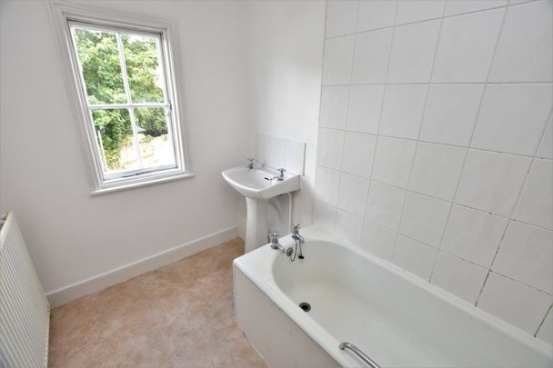 Linden Vale, Howell Road, Exeter, EX4 - Photo 1