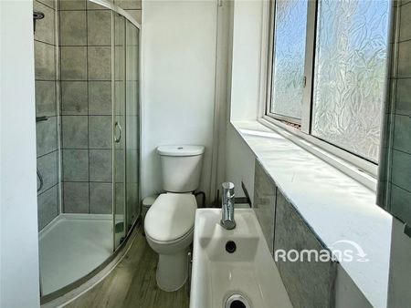 1 bedroom property to rent - Photo 4