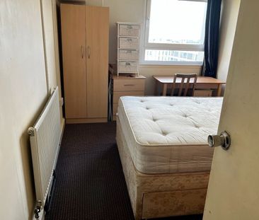 Room in a Shared Flat, Duffield Court, M15 - Photo 2