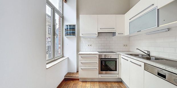 Appartement te huur in Etterbeek voor € 1.100 met 1 slaapkamer - Photo 1