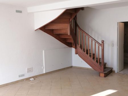 Location Maison 3 pièces 61m² CASTELNAUDARY 11400 - Photo 4