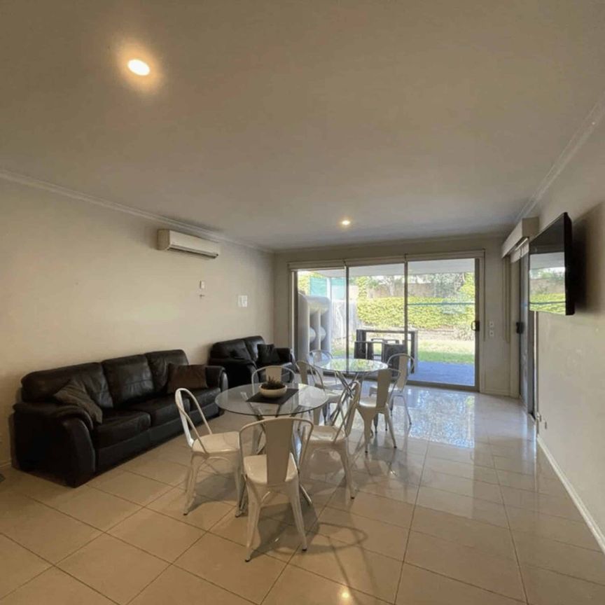 Room 1 (Non Ensuite) - Photo 1