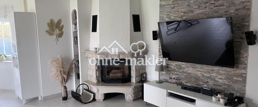 Traumhaftes EFH in Vogelsdorf mit Pool, Kamin, PV+Batteriespeicher - Photo 1