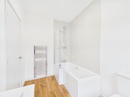 2 bedroom terraced house to rent - Photo 2