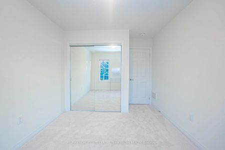 Property For Lease | X9041790 - Photo 5