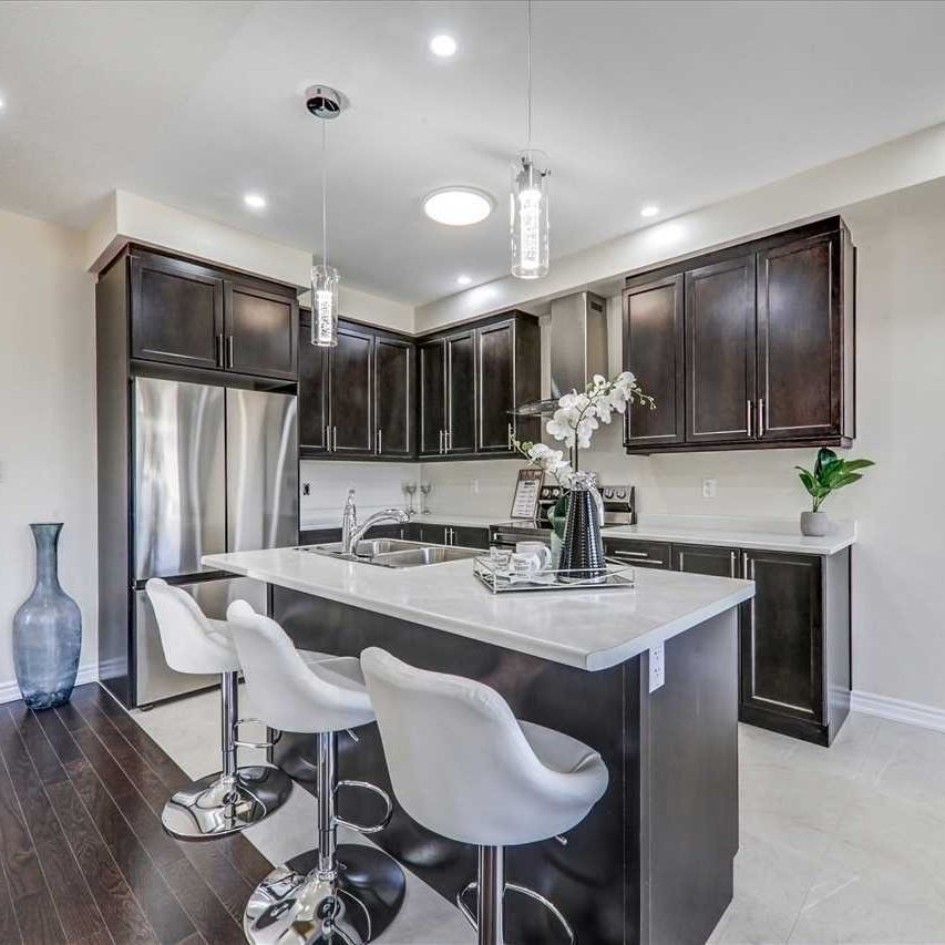 Three bedroom home for rent Whitby - Photo 1