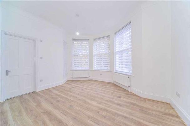 Beaconsfield Road, London, SE3 - Photo 1